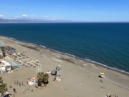Strand in Torremolinos aan de Costa del Sol